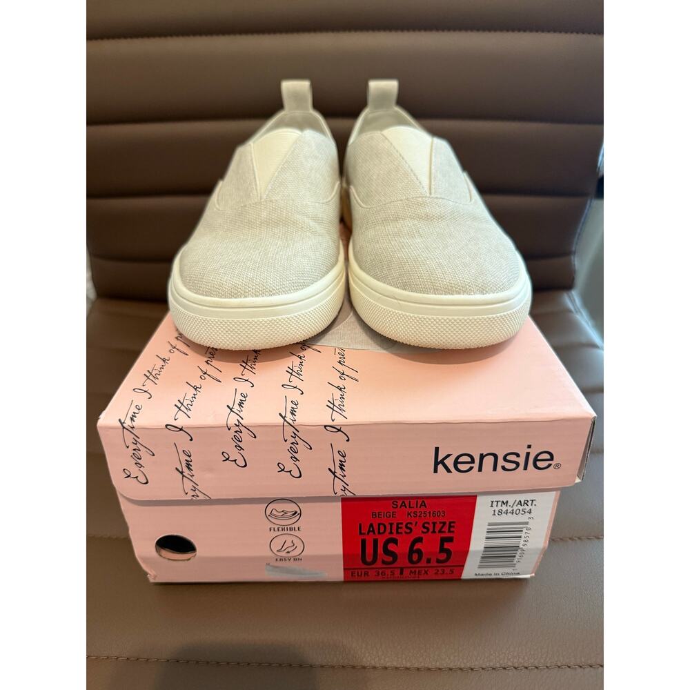 Kensie slip on Women’s shoes size 6.5 beige new